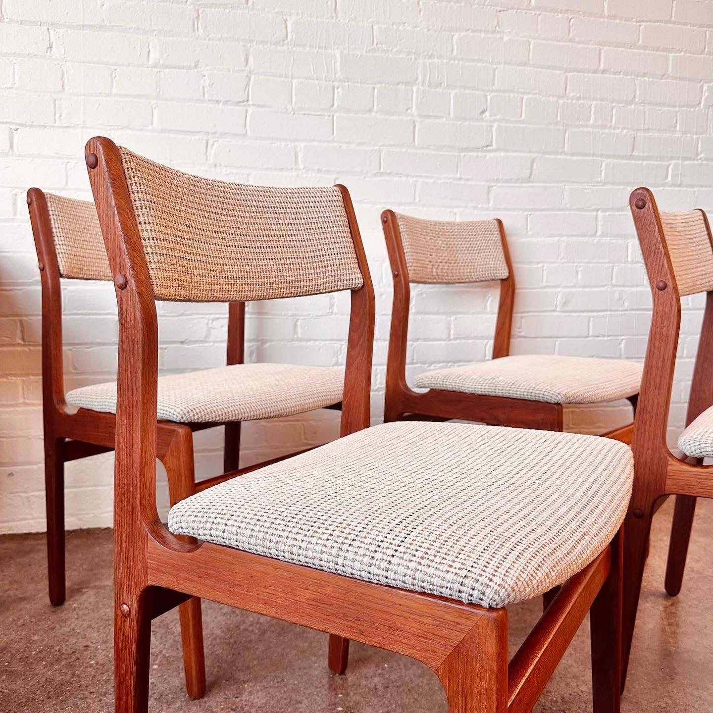 SET OF 4 VINTAGE DANISH MODERN TEAK DINING CHAIRS BY D-SCAN - REUPHOLSTERED AND RESTORED