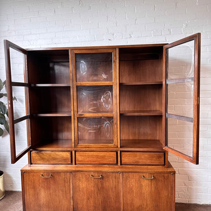 MARTINSVILLE BUBBLE GLASS HUTCH BY MERTON GERSHUN