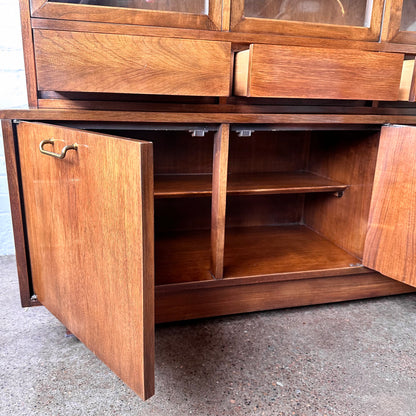 MARTINSVILLE BUBBLE GLASS HUTCH BY MERTON GERSHUN