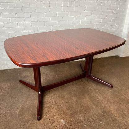 RASMUS DANISH ROSEWOOD DINING TABLE + 2 LEAVES