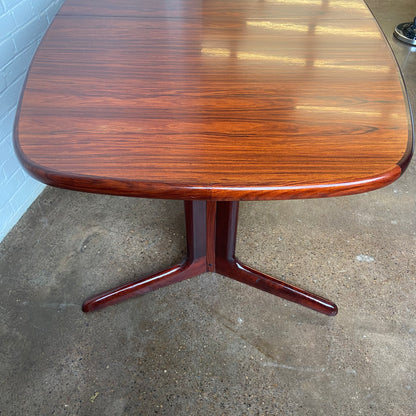 RASMUS DANISH ROSEWOOD DINING TABLE + 2 LEAVES