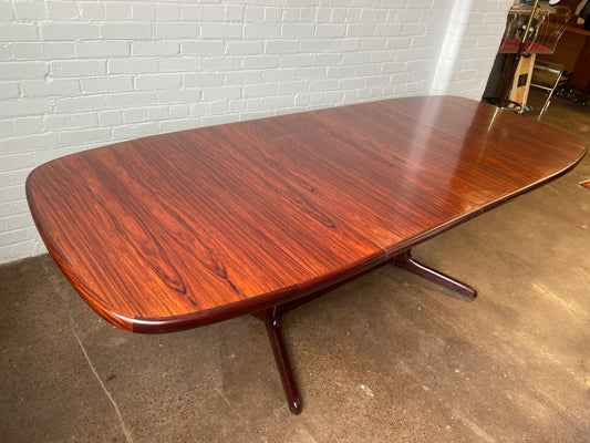 RASMUS DANISH ROSEWOOD DINING TABLE + 2 LEAVES