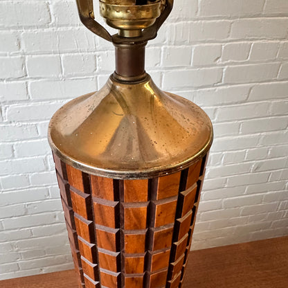 1964 WORLD'S FAIR WALNUT & BRASS TABLE LAMP