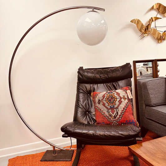MCM ARCHED FLOOR LAMP WITH LARGE GLOBE