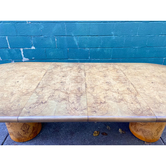 EXPANDABLE OVAL DINING TABLE BY HENREDON WITH BURLWOOD PEDESTAL BASE