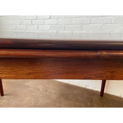 EXPANDABLE DANISH ROSEWOOD DINING TABLE WITH DRAW LEAF