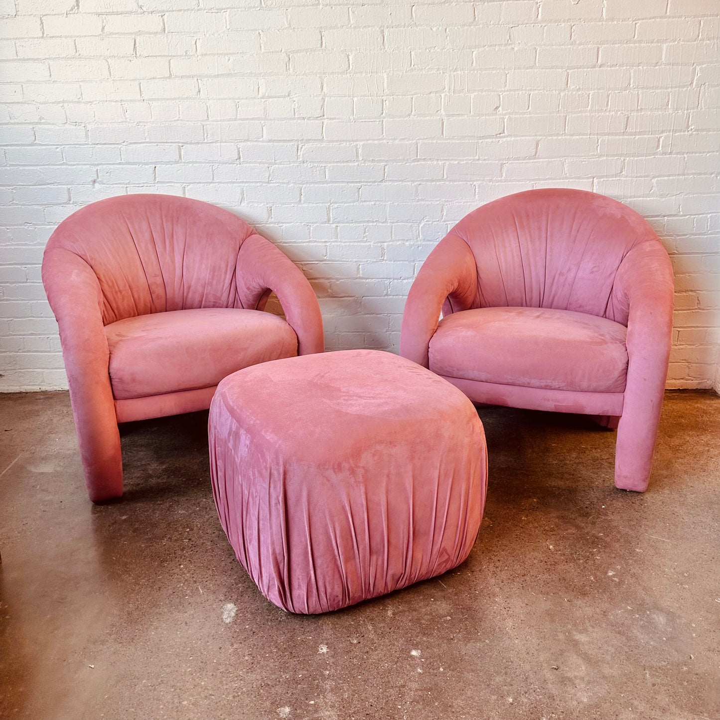 PAIR OF VLADIMIR KAGAN POST-MODERN PINK ACCENT CHAIRS WITH OTTOMAN