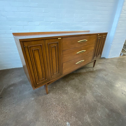 BROYHILL SCULPTRA WALNUT THREE DRAWER CREDENZA