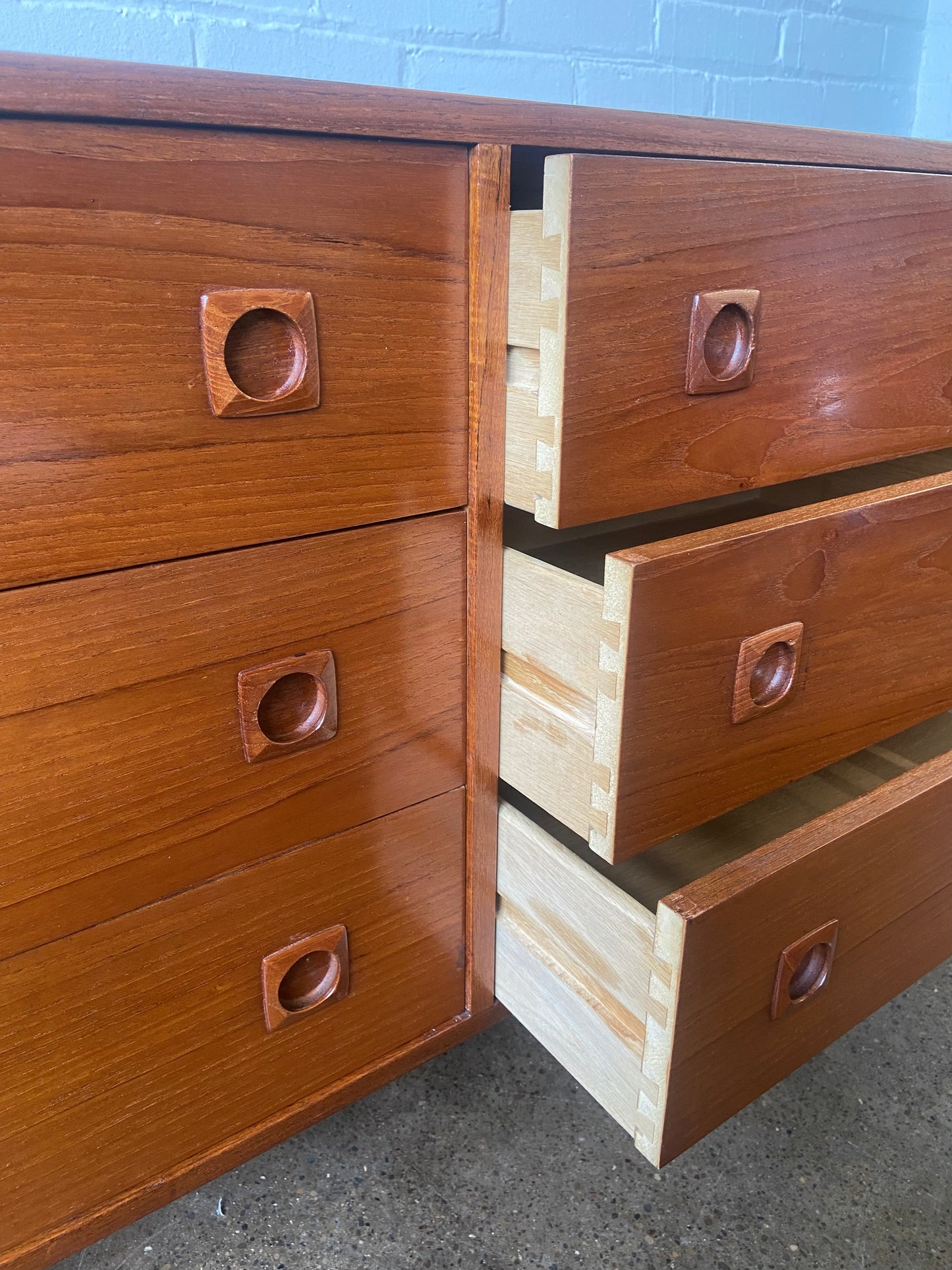 MCM 9 DRAWER DANISH TEAKWOOD DRESSER