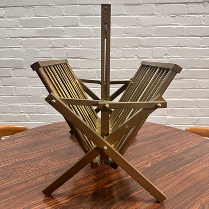 ELEGANT ITALIAN BRASS MAGAZINE RACK