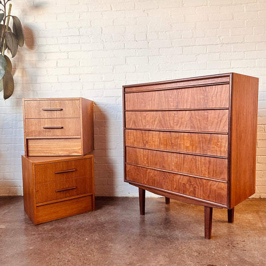 PAIR OF DANISH TEAK NIGHTSTANDS