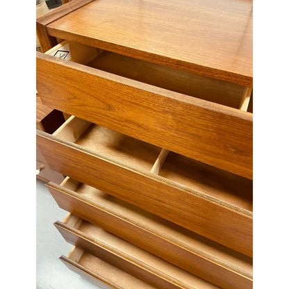 5 DRAWER DRESSER BY MERTON GERSHUN FOR AMERICAN OF MARTINSVILLE