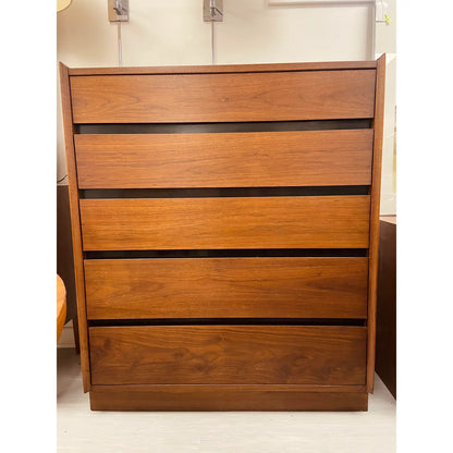 5 DRAWER DRESSER BY MERTON GERSHUN FOR AMERICAN OF MARTINSVILLE