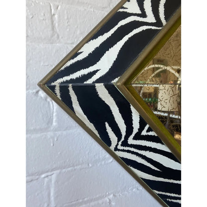 RETRO SELF WINDING ZEBRA WALL CLOCK